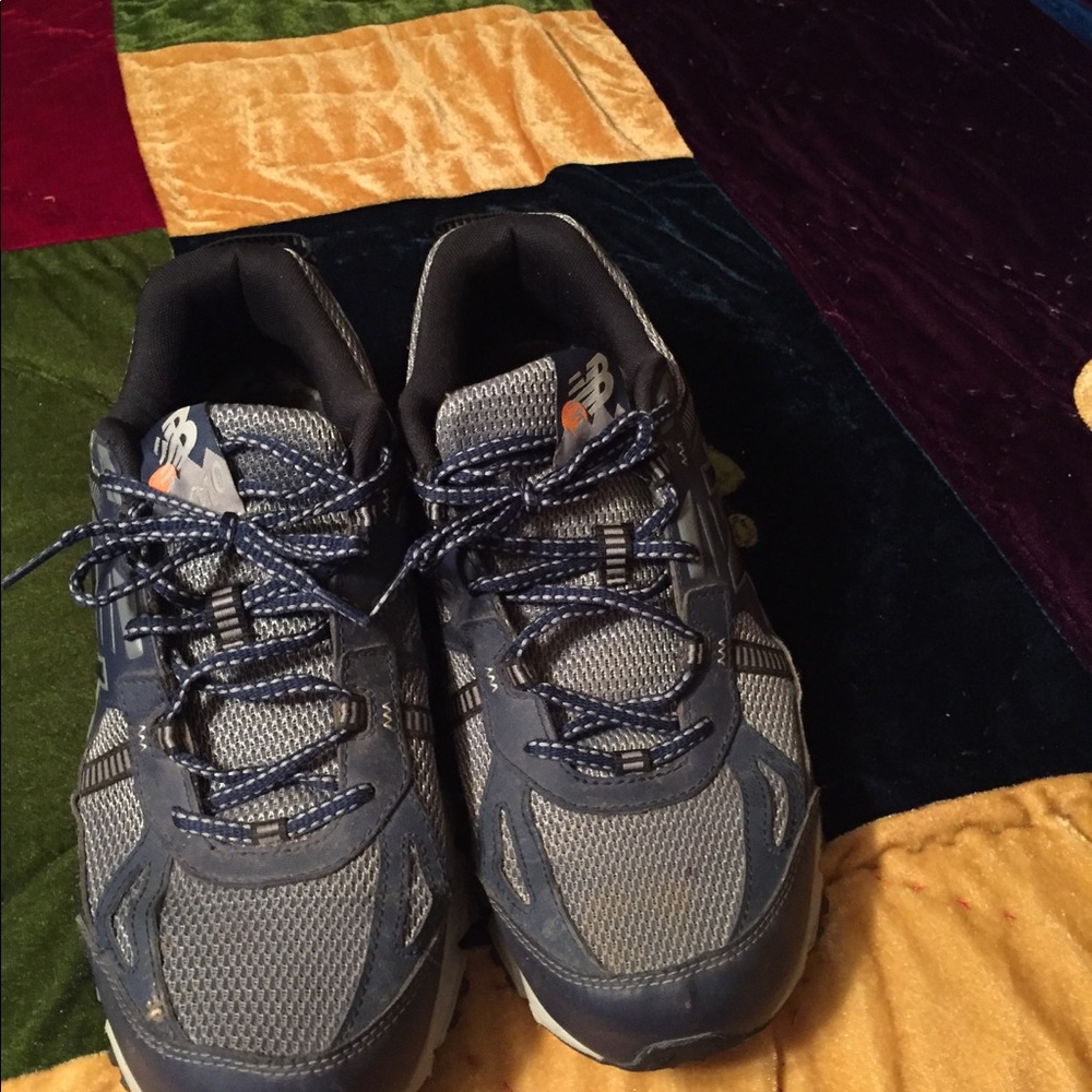 Men's new balance tennis shoes size 11.5